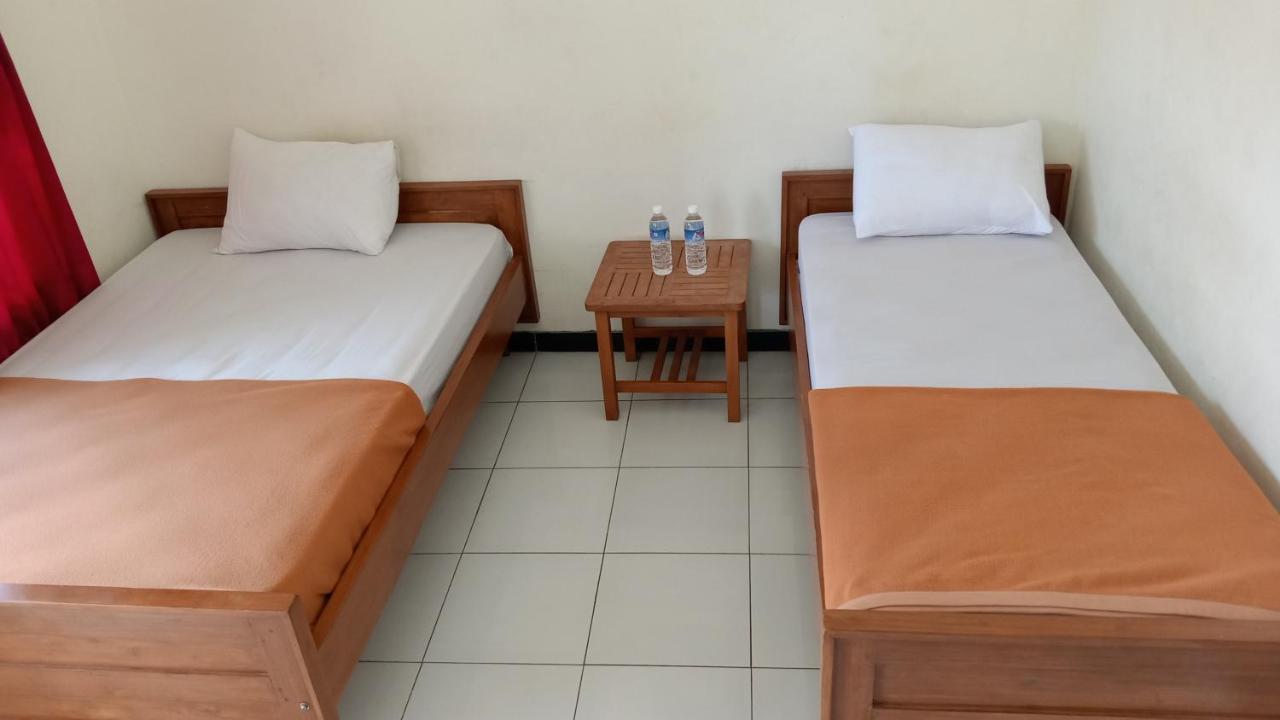 Hotel Tentrem Syariah Probolinggo Exterior photo