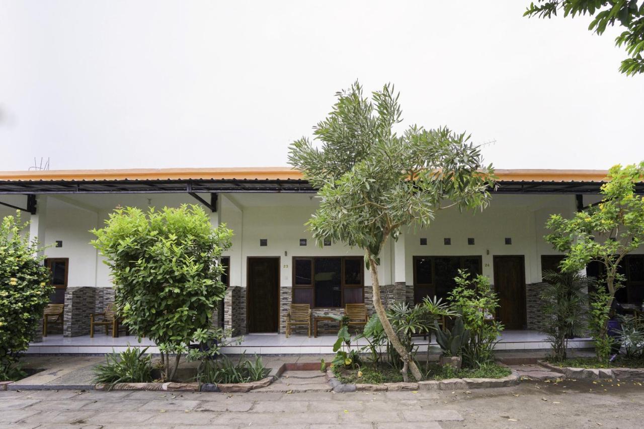 Hotel Tentrem Syariah Probolinggo Exterior photo
